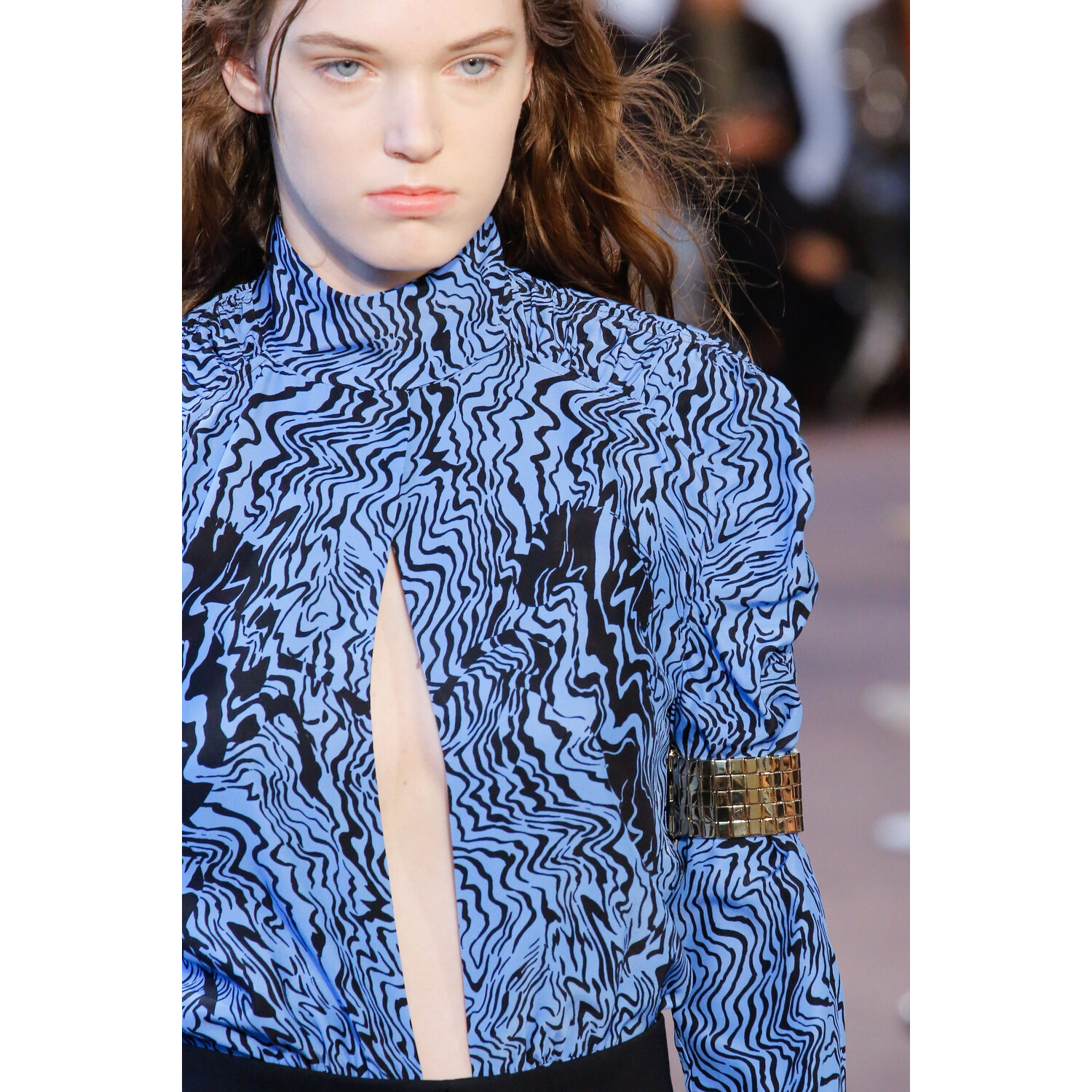 Фото Details Chloé Fall 2018 Ready-to-Wear , Детали коллекции Хлоя осень зима 2018 , Fashion show , неделя моды в Париже , PFW , Paris Fashion Week , Mainstyles